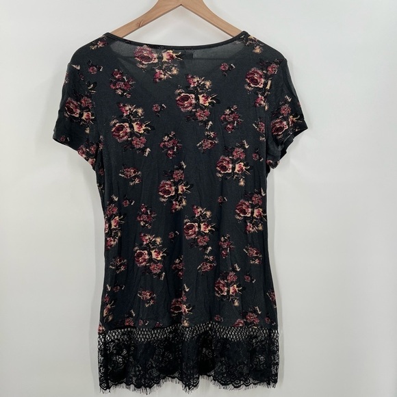 Maurices Black Floral & Lace Blouse Ladies Medium - Picture 2 of 5